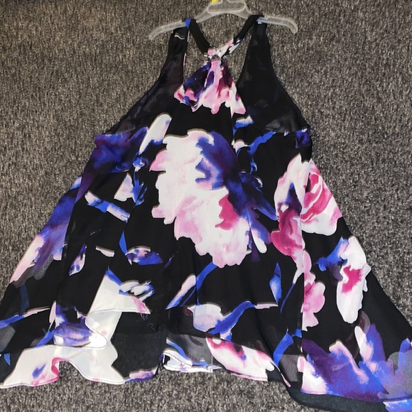 Guess tank - Picture 4 of 5